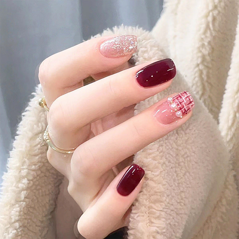 Glamorous Nail Designs Kalsten