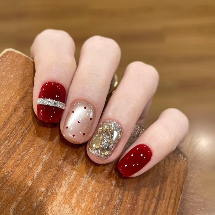 Glamorous artificial nails with sparkling rhinestones Kalsten