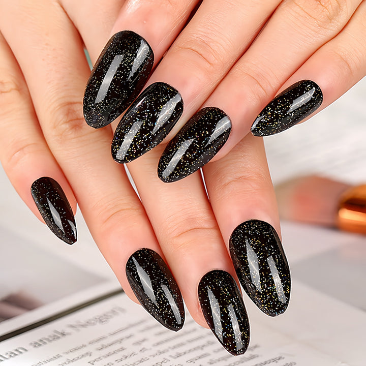 Glamorous artificial nails with glitter Kalsten