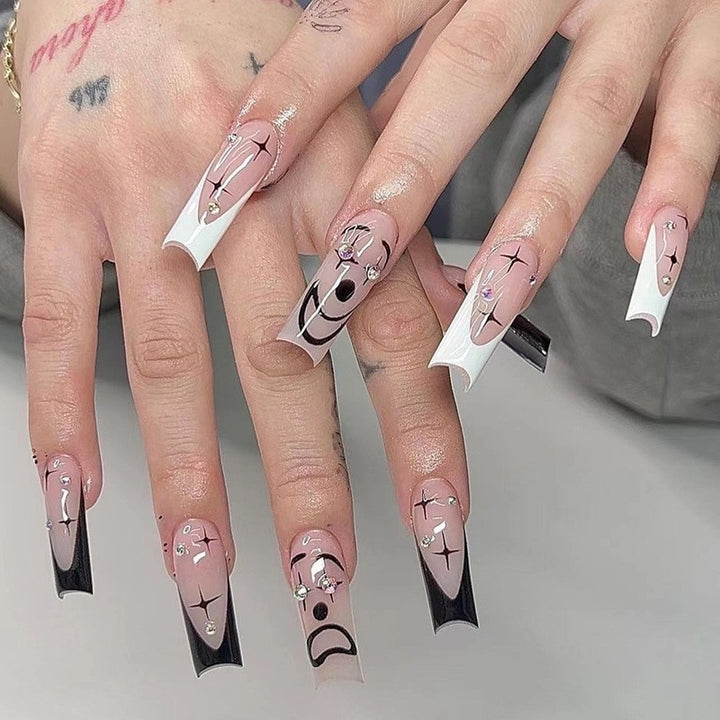 Nail art with heart and lip designs Kalsten