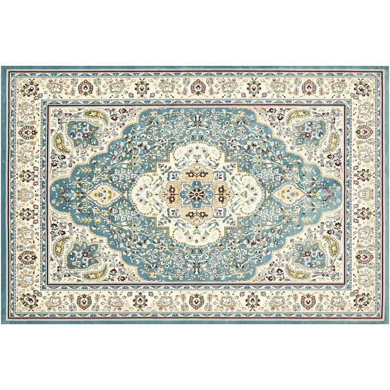 Vintage-inspired Eastern Carpet