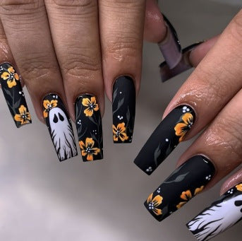 Artistic Halloween-Themed Nail Art Kalsten