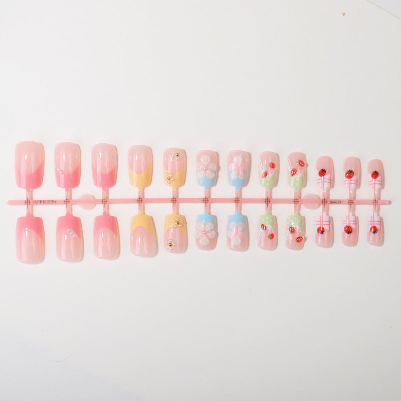 Floral Art Press-On Nail Design Kalsten