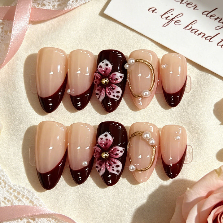 Decorative Floral Press-On Nail Art Set with Elegant Embellishments Kalsten
