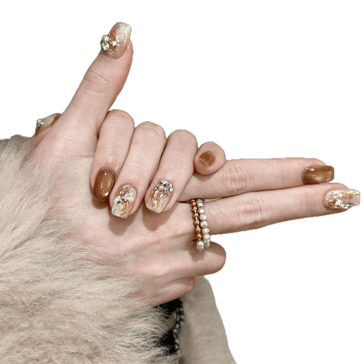 Elegant Artificial Nails with Luxurious 3D Details Kalsten