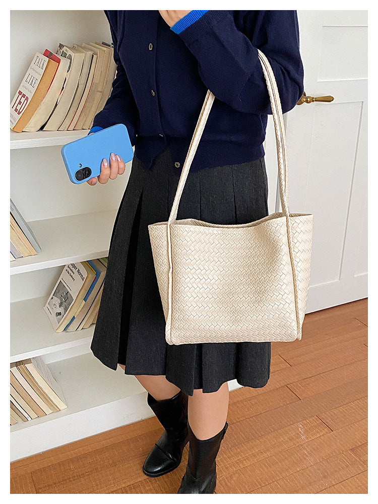 Stylish Woven Handbag