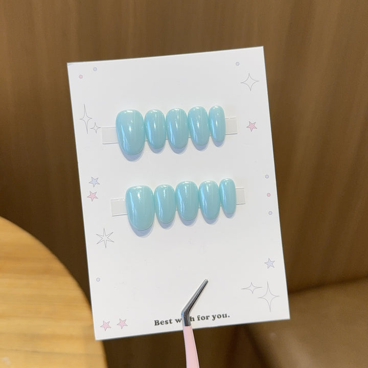 Artificial Gel Nails in Modern Design Kalsten