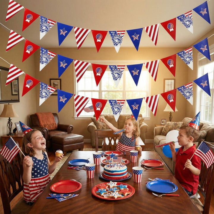 Unisex nan patriotic bunting chain with stars and Statue of Liberty motif made of durable coated paper Kalsten