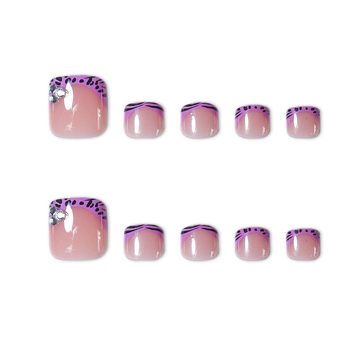 Glamorous Press-On Nail Set with Decorative Accents Kalsten