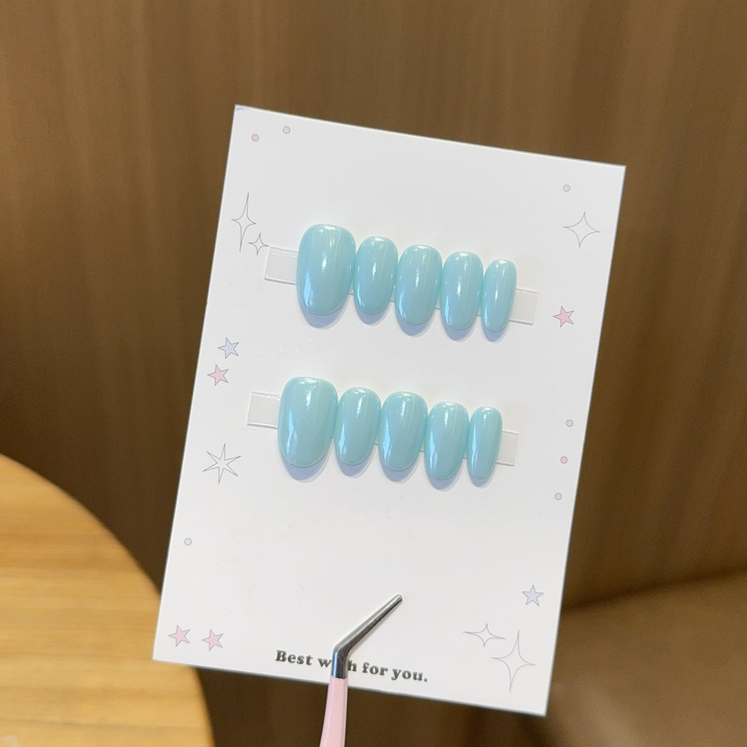 Artificial Gel Nails in Modern Design Kalsten
