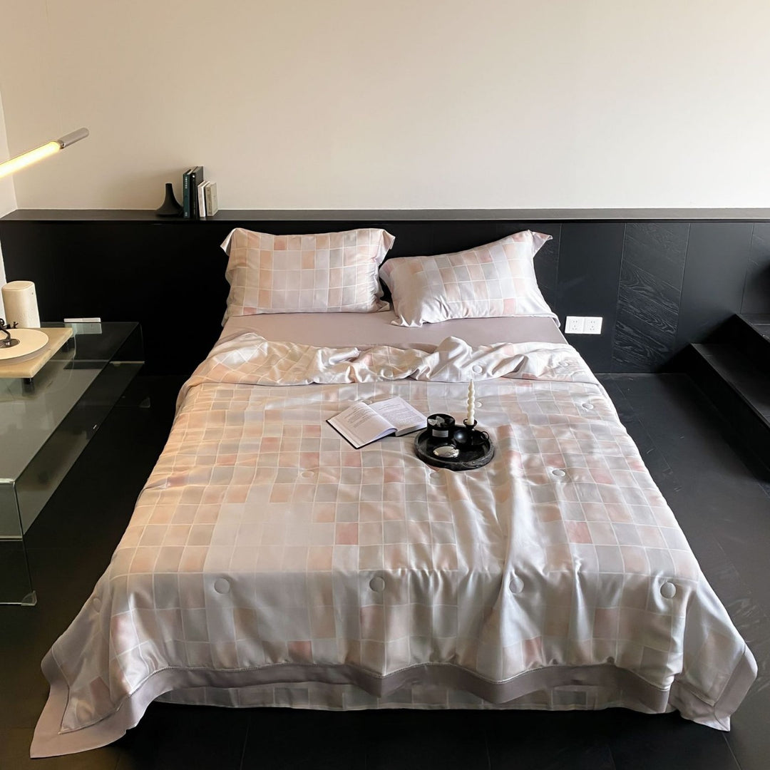 Bedding set made of cotton satin with subtle heart jacquard and silky glossy finish Kalsten