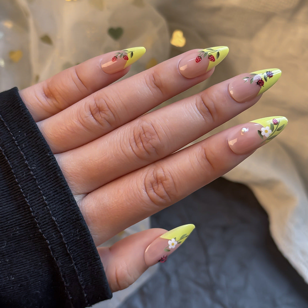 Decorative Floral Press-On Nail Set Kalsten