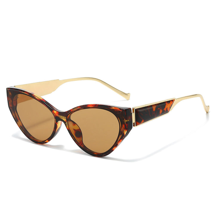 Chic Cat-Eye Sunglasses with Unique Detailing Kalsten