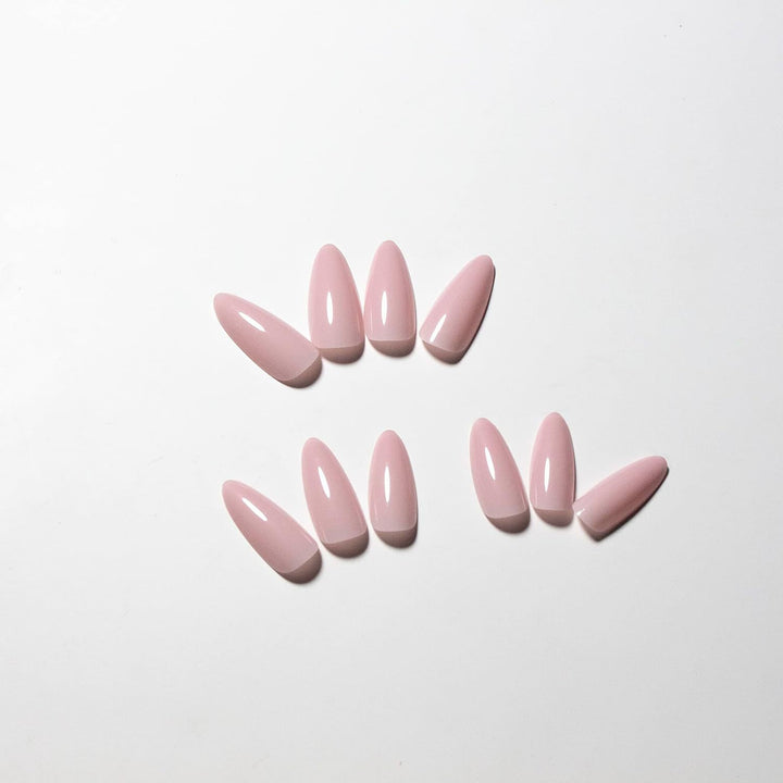 Artificial nail set in elegant stiletto shape Kalsten