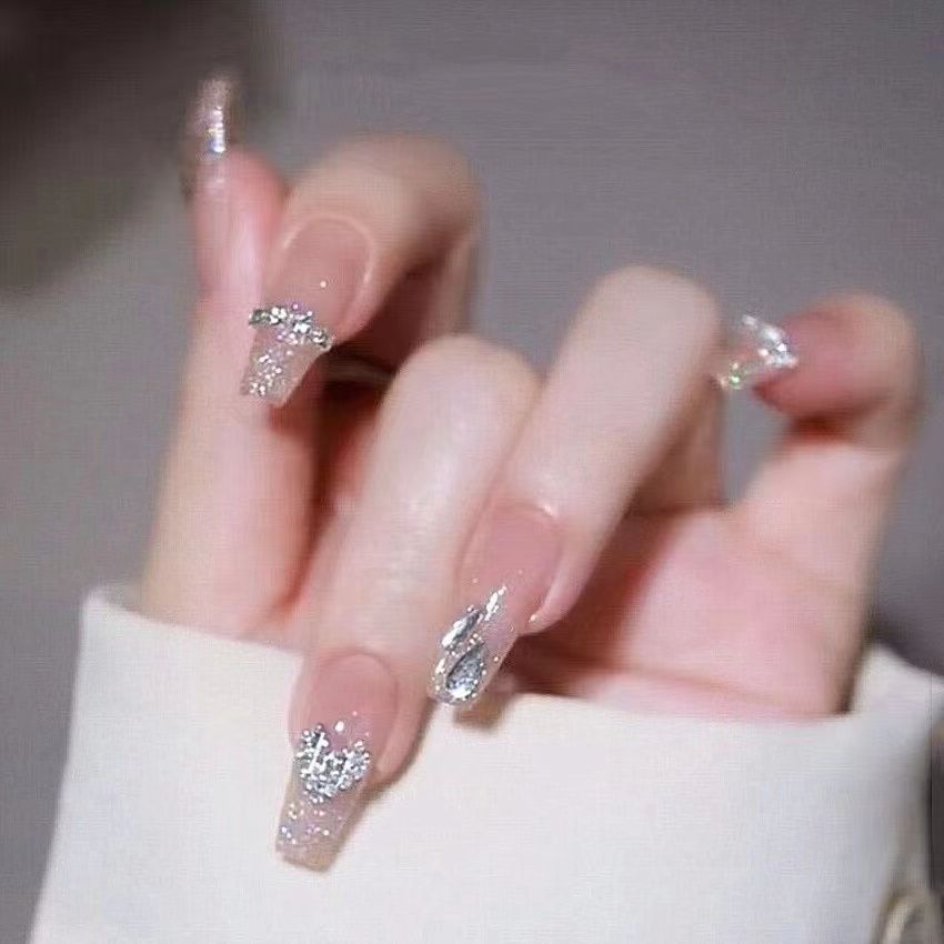 Stylish heart and ombre design artificial nails Kalsten