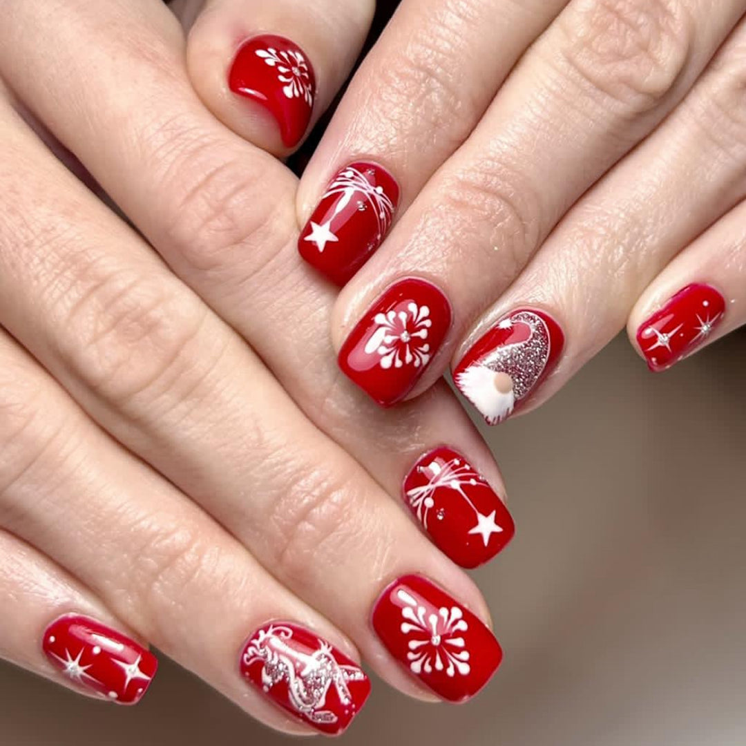 Festive Holiday-Themed 3D Nail Art Extensions Kalsten
