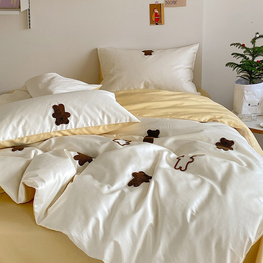 Reversible cotton satin duvet cover set with embroidered sheep and tree appliqués