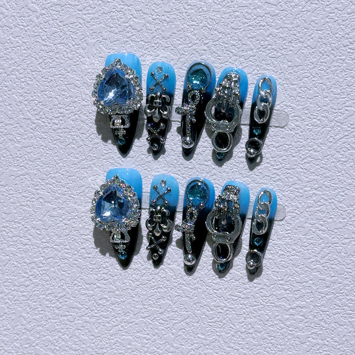 Glamorous Nail Art Extensions