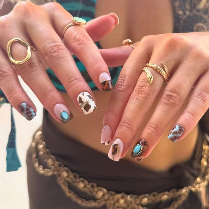 Trendy Artificial Nails Kalsten