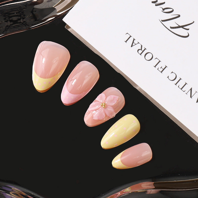 Floral Elegant Press-On Nail Set Kalsten