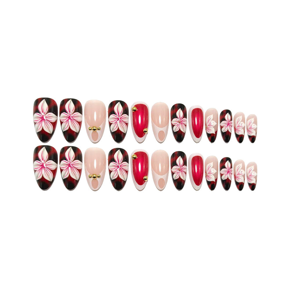 Nail set with elegant floral accents and high gloss finish Kalsten