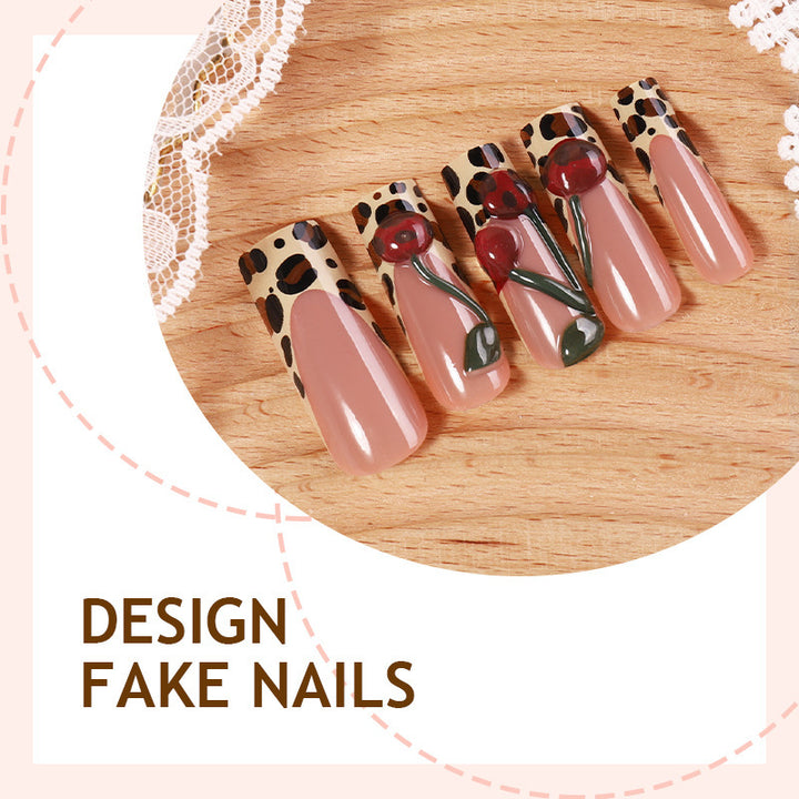 Artificial nail set with exclusive leopard design and creative accents Kalsten