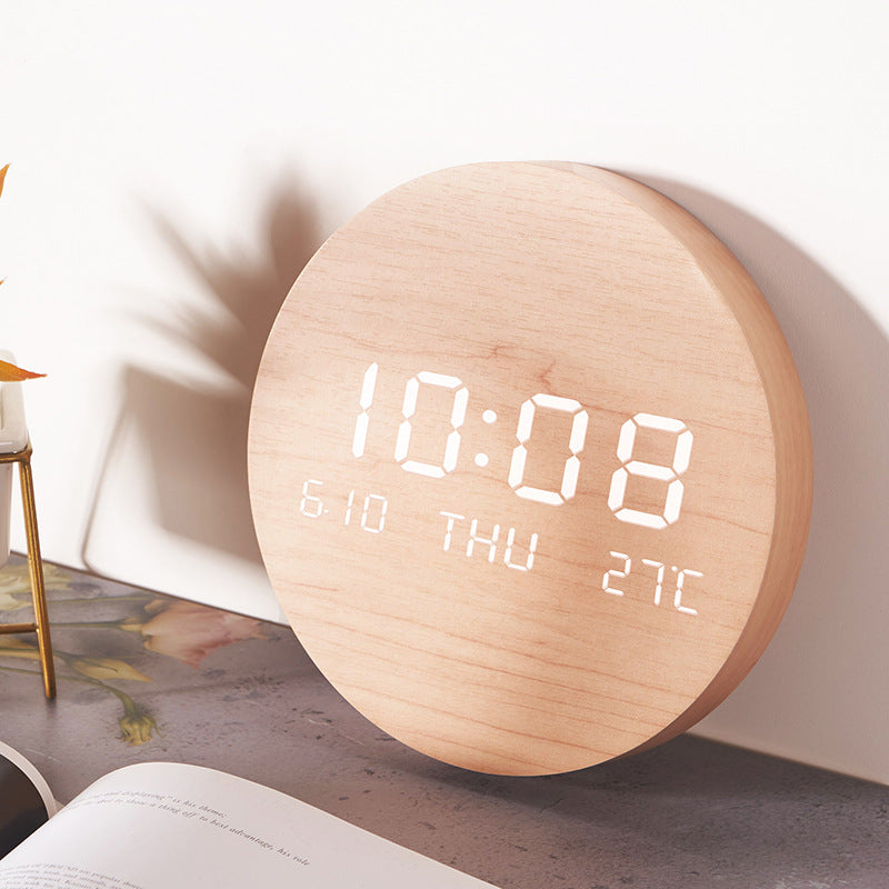 Elegant table clock in modern wood design Kalsten