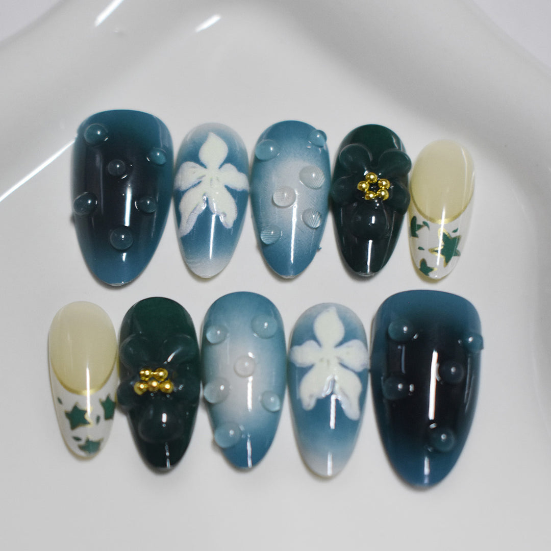 Decorative Press-On Nail Art with Floral Elements Kalsten