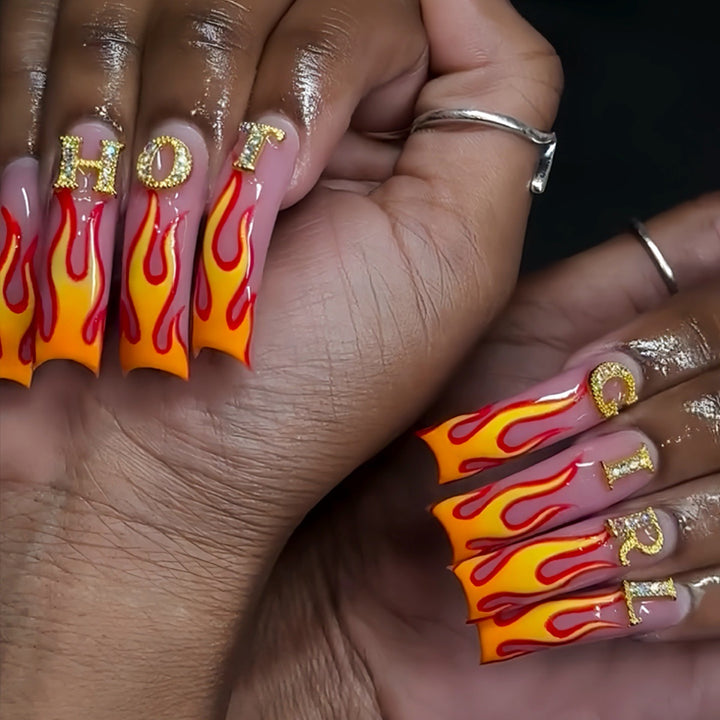 Flame-Patterned Press-On Nail Art Kalsten