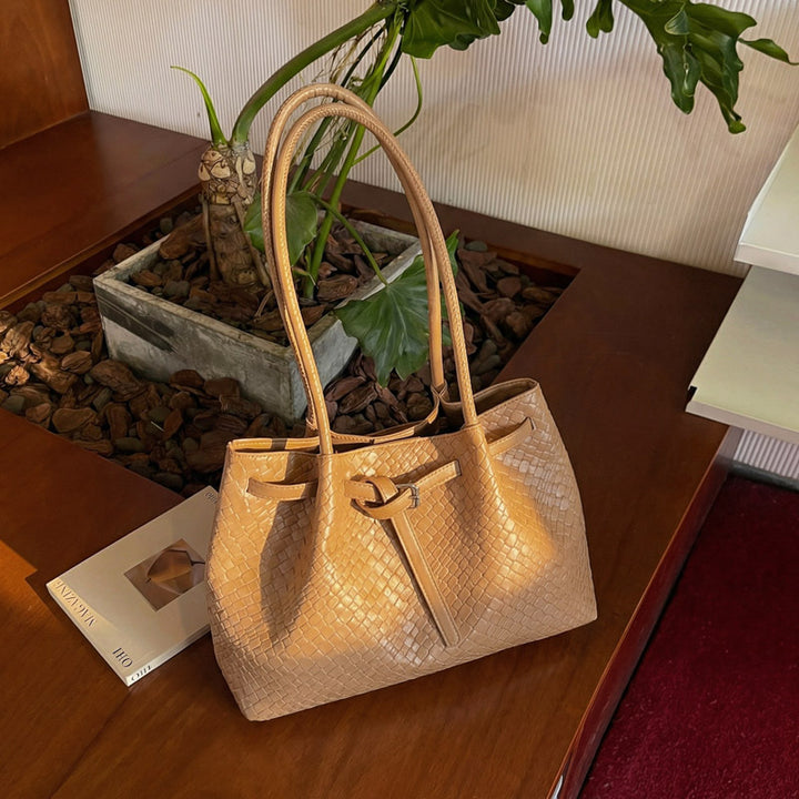 WoTextured Leather Tote Bag Kalsten
