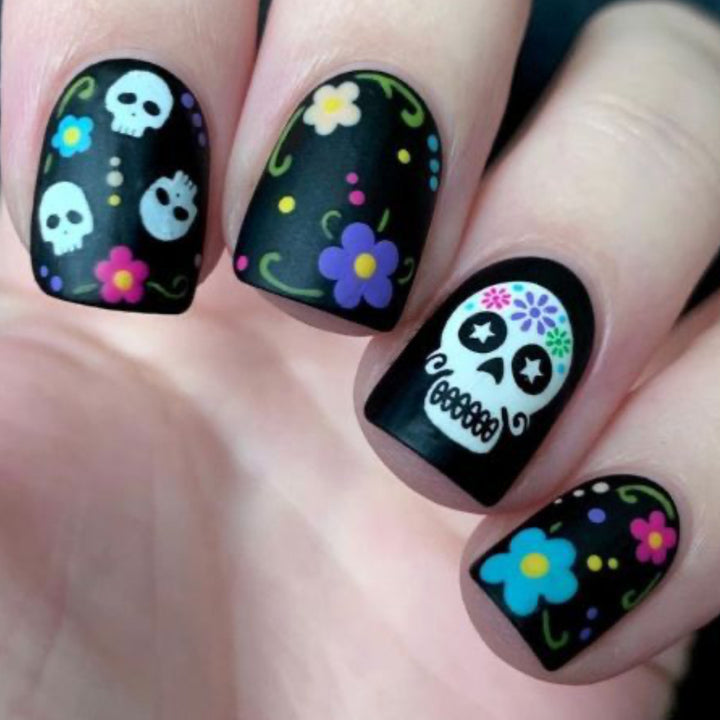 Artistic Halloween-Themed Nail Art Kalsten