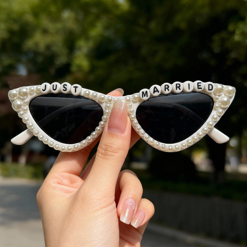 Fun-Themed Cat-Eye Sunglasses Kalsten