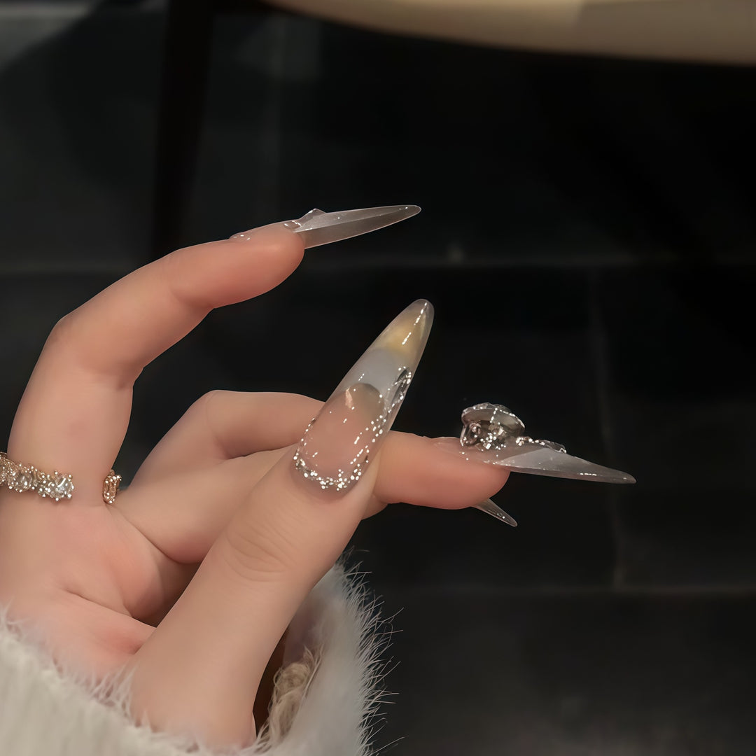 Artificial nails with elegant rhinestone accents Kalsten