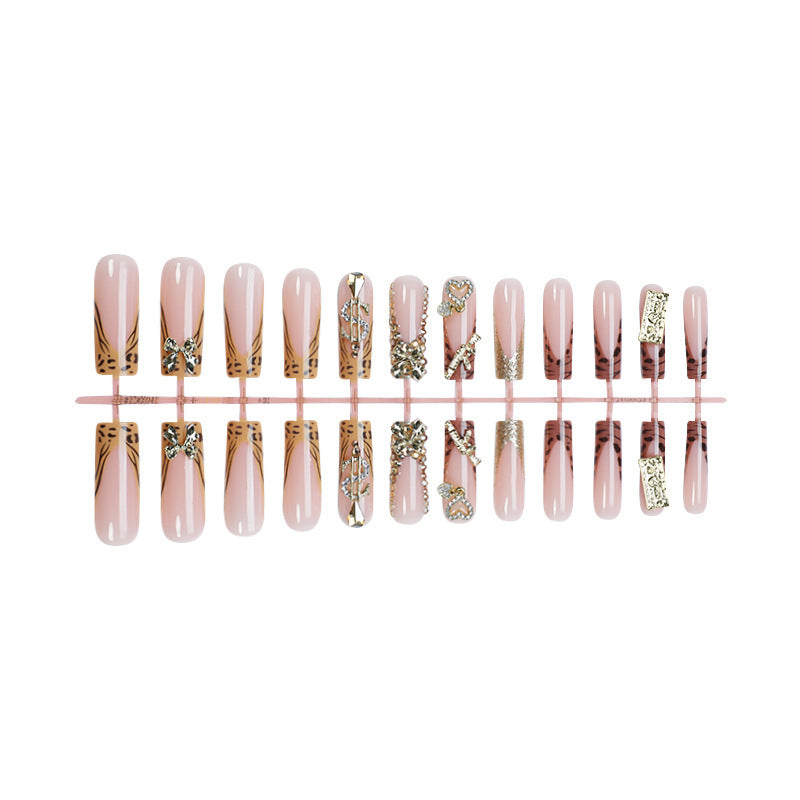 Nail art set with elegant decor and glitter Kalsten