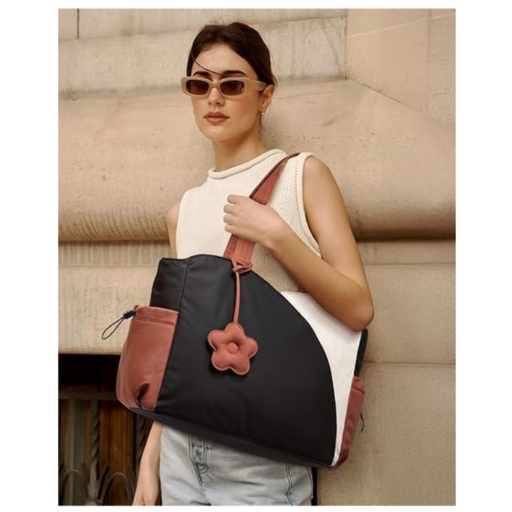 Stylish everyday bag with practical accessory compartments Kalsten