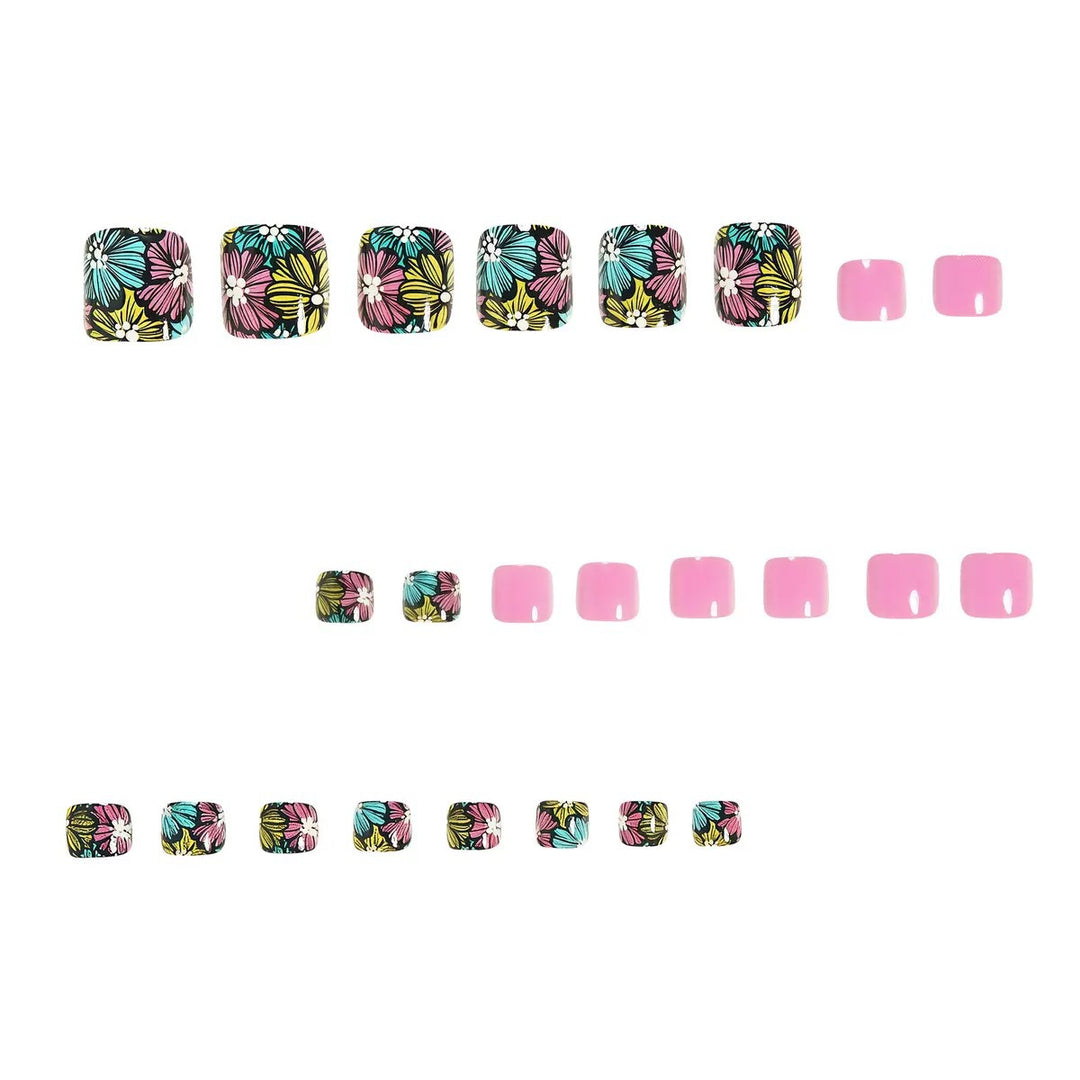Nail art with colorful flower pattern Kalsten