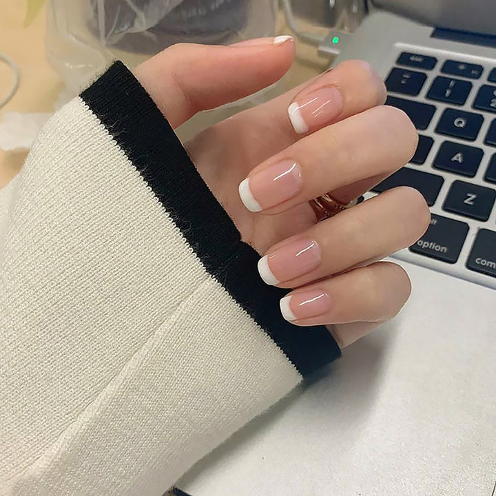 Artistic French Tip Artificial Nails Kalsten