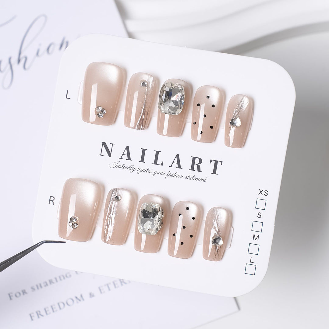 Artistic Press-On Nail Set with Unique Leopard Design Kalsten