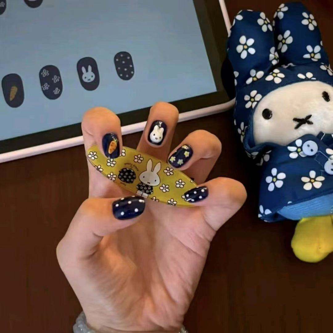 Artistic Character Nail Art Set Kalsten