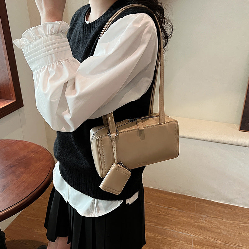 Elegant Structured Handbag Kalsten
