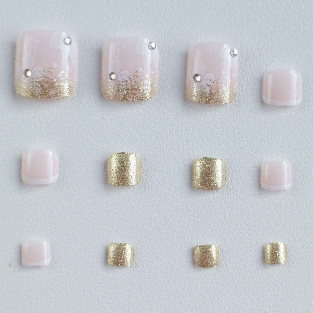 Elegant Floral Gel Nail Art