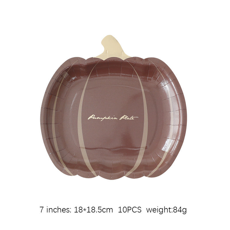 Pumpkin-shaped paper plate for Thanksgiving