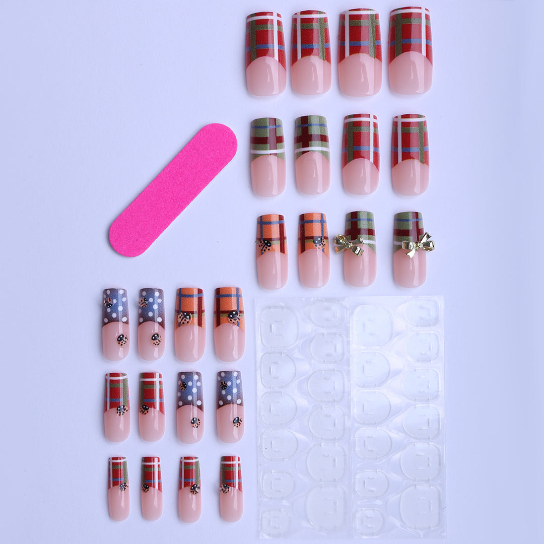 Artificial nails with unique plaid pattern and 3D applications Kalsten