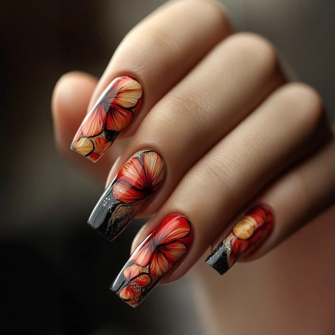 Artificial Nails In Elegant Flower Design Kalsten