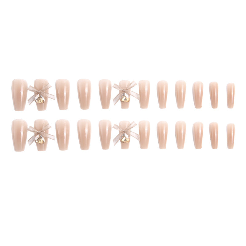 Artificial nail set with elegant 3D patterns and delicate accents Kalsten