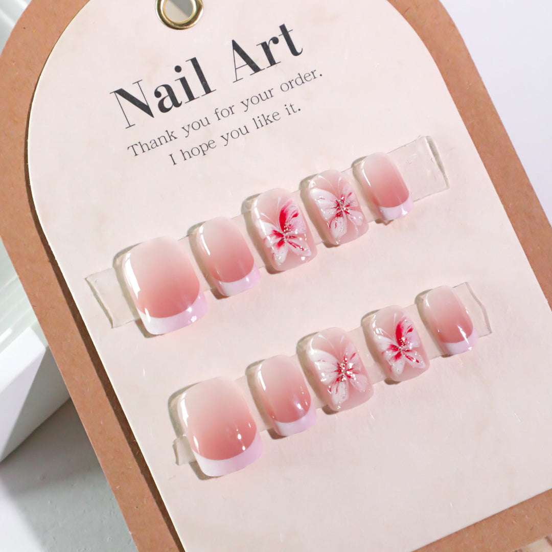 Stylish nail art with floral accents Kalsten