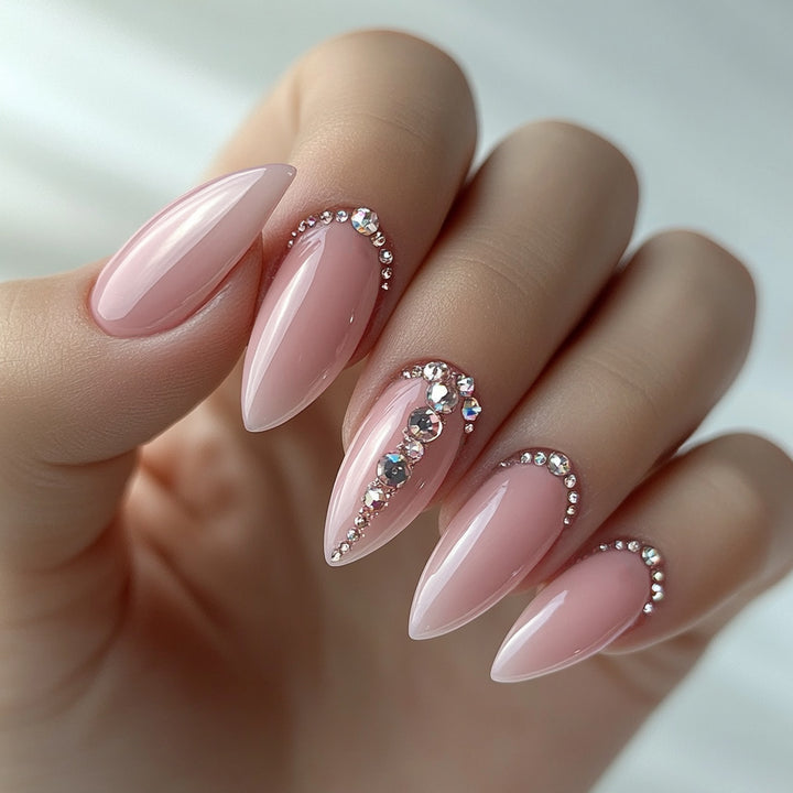 Nail set with elegant glitter accents Kalsten