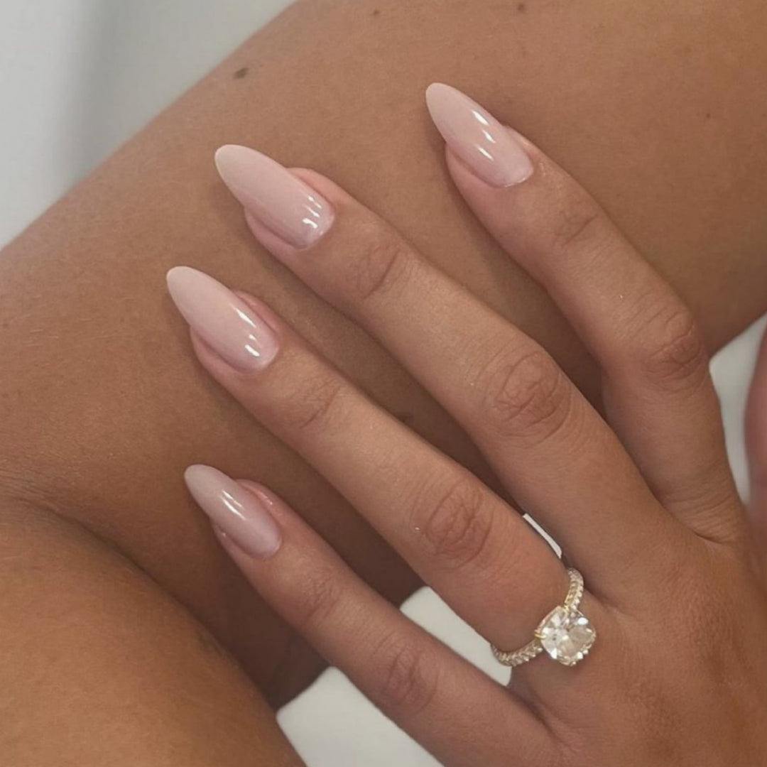 Elegant Almond Shaped Press-On Nail Extensions Kalsten
