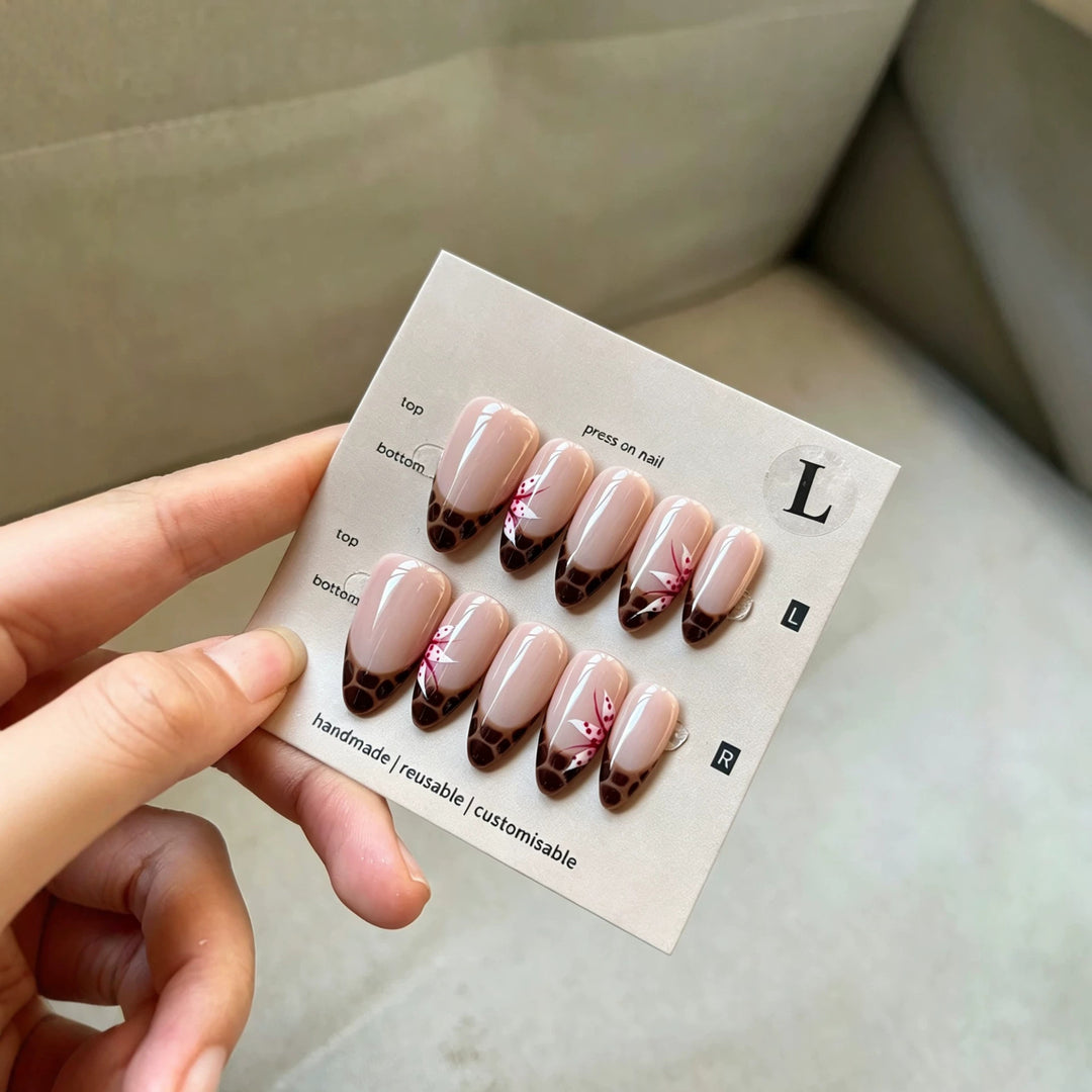 Artistic Press-On Nail Set with Floral and Giraffe Design