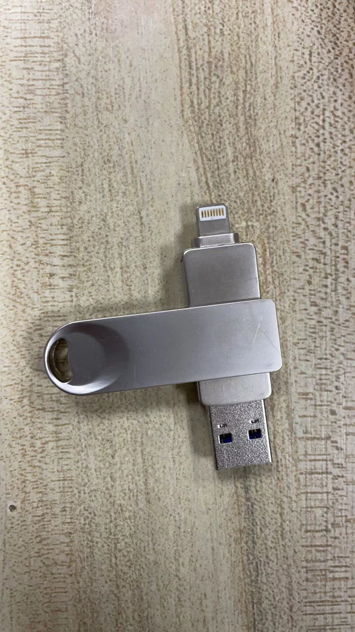Dual-Connector Charging Adapter Kalsten